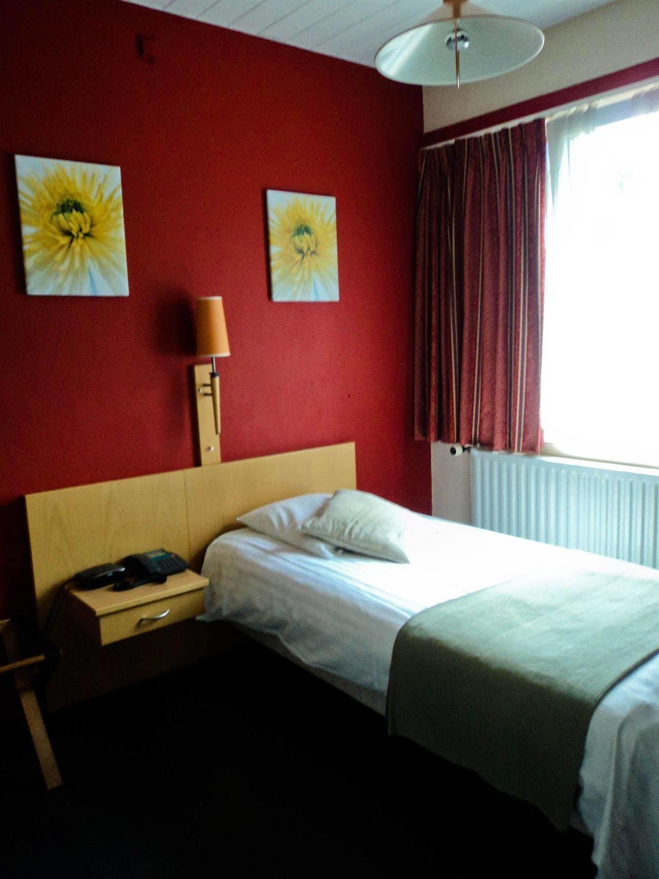 Hotel Auberge Van Strombeek Jette Exteriör bild