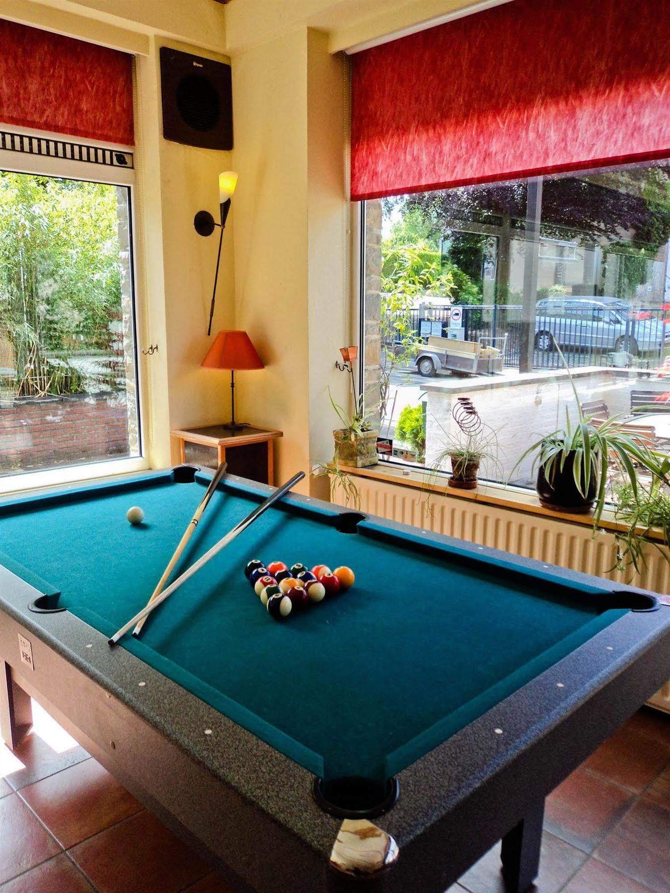 Hotel Auberge Van Strombeek Jette Exteriör bild