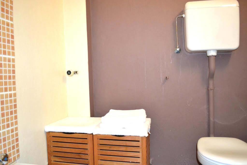 Hotel Auberge Van Strombeek Jette Exteriör bild
