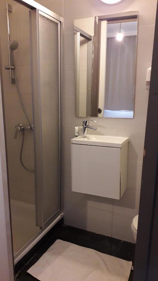 Hotel Auberge Van Strombeek Jette Exteriör bild