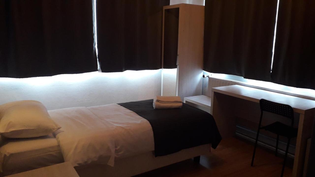 Hotel Auberge Van Strombeek Jette Exteriör bild