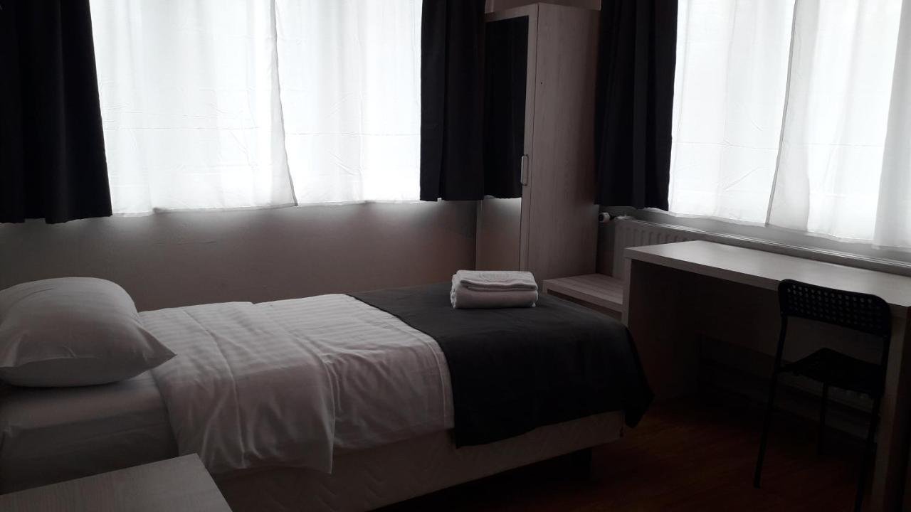 Hotel Auberge Van Strombeek Jette Exteriör bild