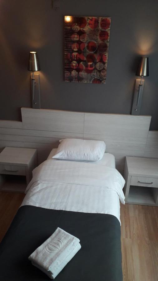 Hotel Auberge Van Strombeek Jette Exteriör bild