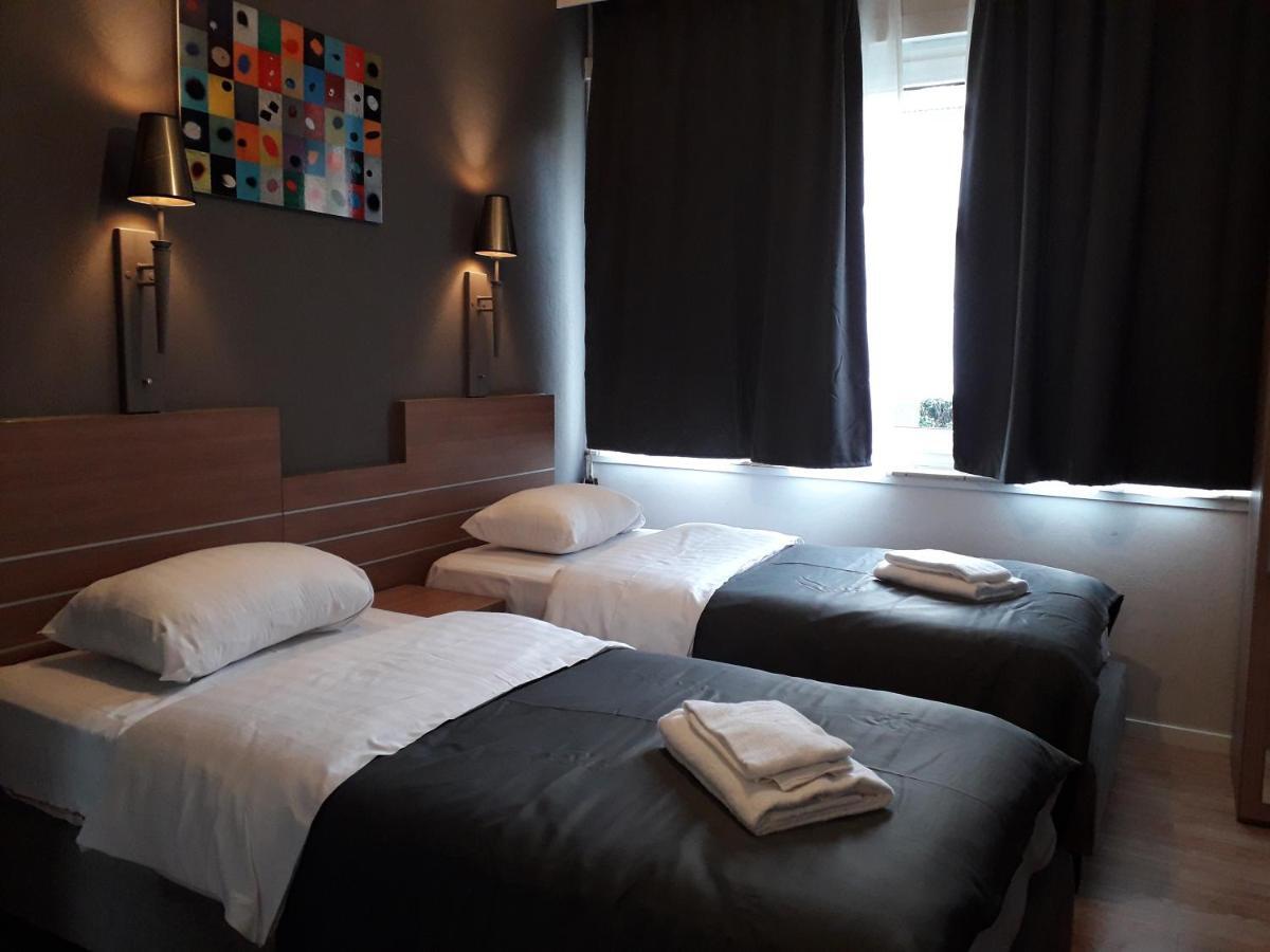 Hotel Auberge Van Strombeek Jette Exteriör bild