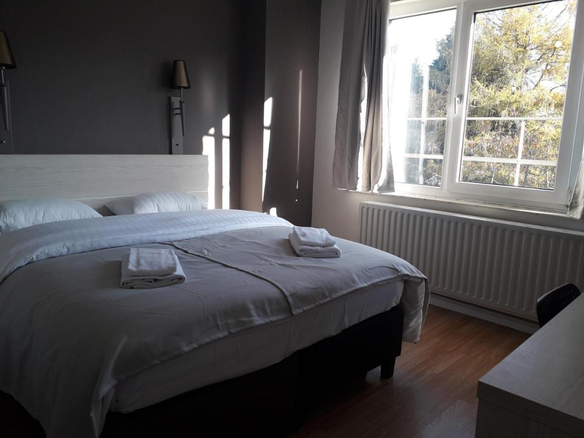 Hotel Auberge Van Strombeek Jette Exteriör bild