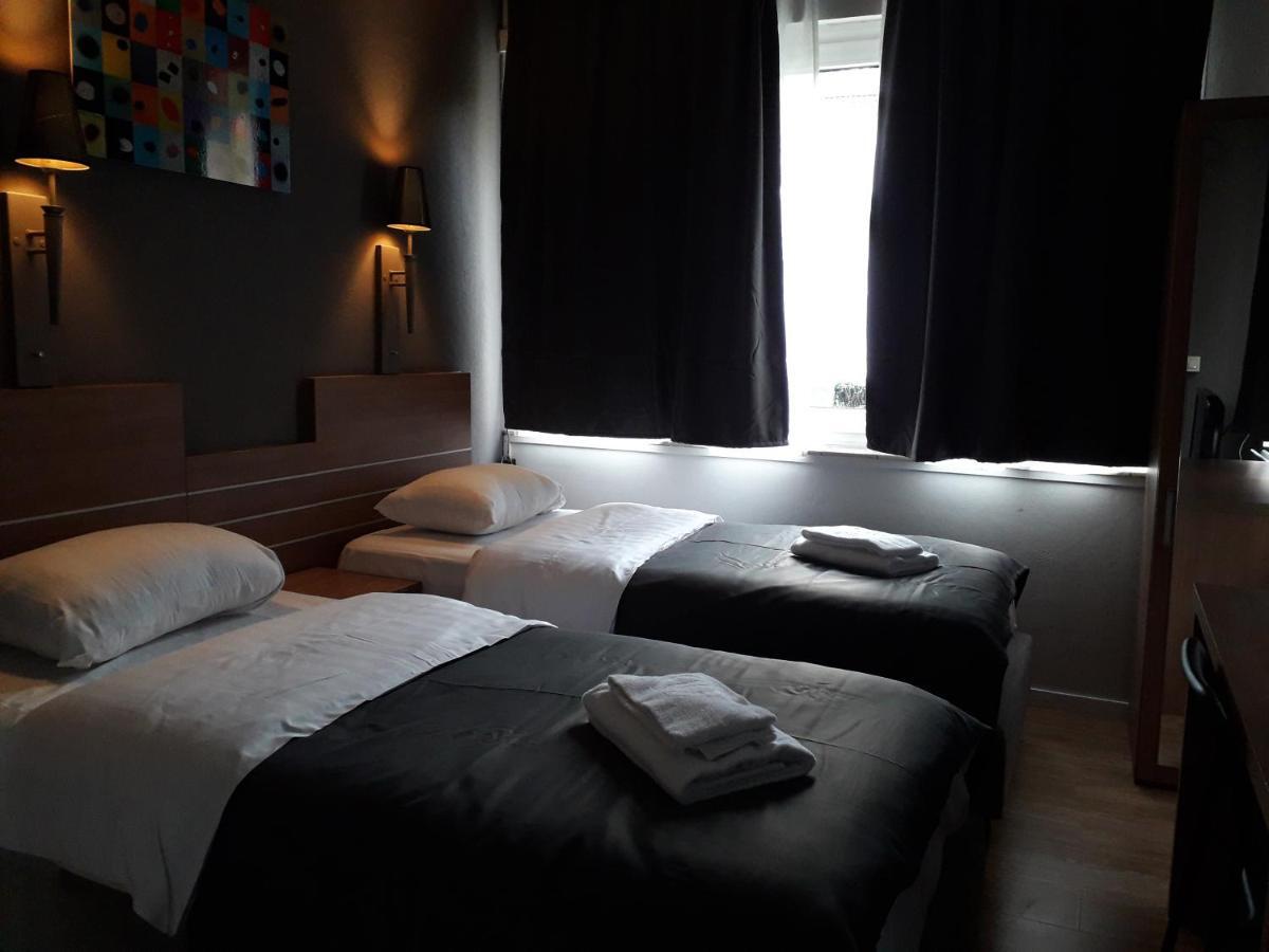 Hotel Auberge Van Strombeek Jette Exteriör bild