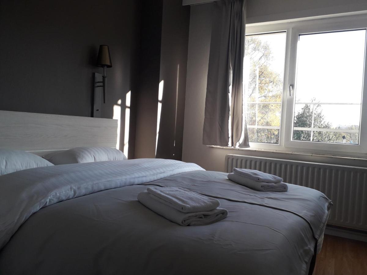 Hotel Auberge Van Strombeek Jette Exteriör bild